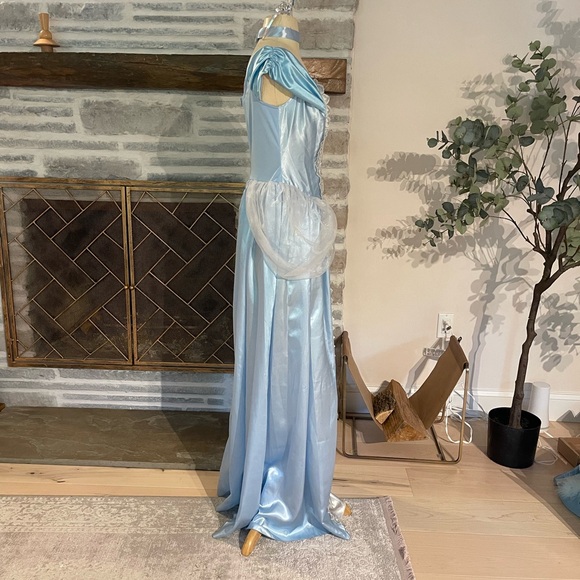 Sparkly embroidered satin tulle light blue and princess Cinderella costume - Picture 4 of 8